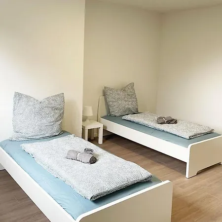 Cozy 2-room Daire Brühl